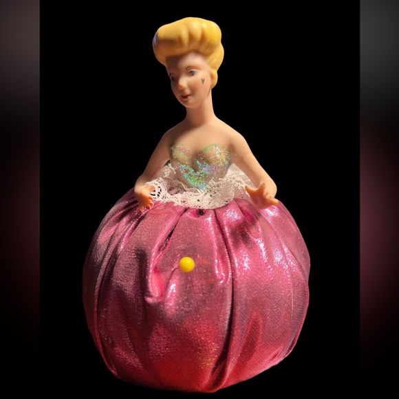 Vintage Half Doll Pin Cushion - Picture 1 of 4